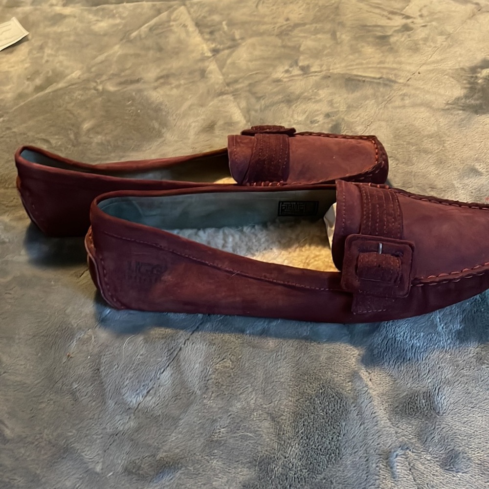 UGG “Thelma” Suede Leather & Sheepskin Lining Loafers size 12